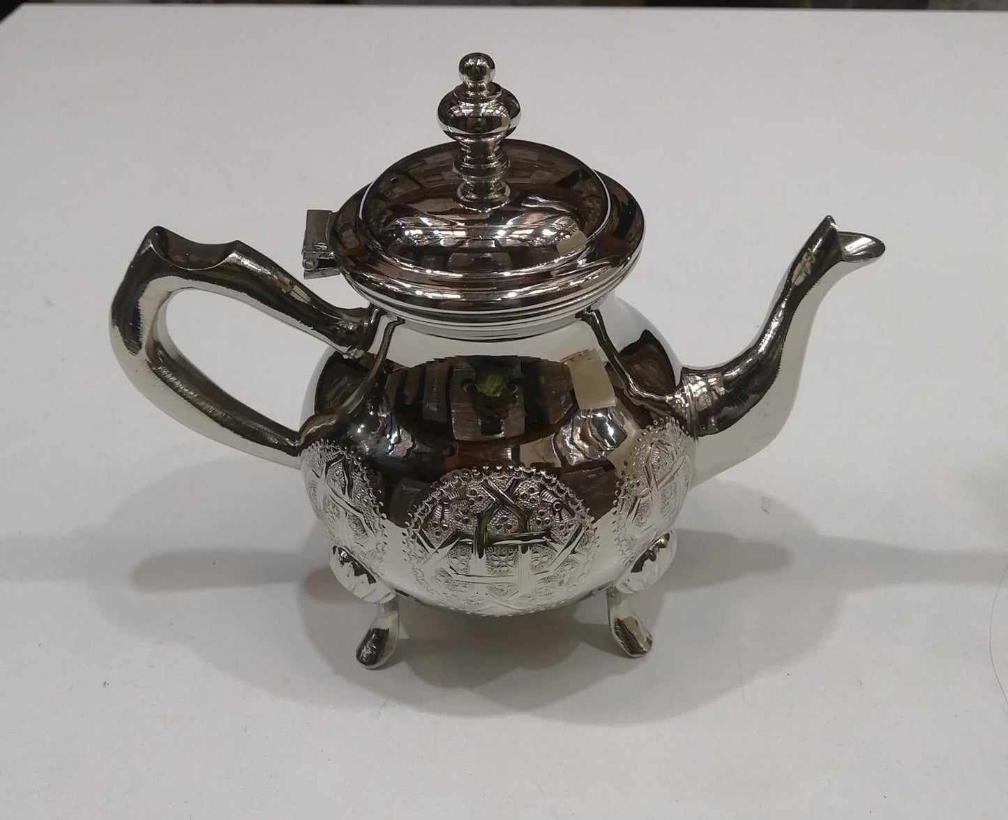 METAL TEA POT