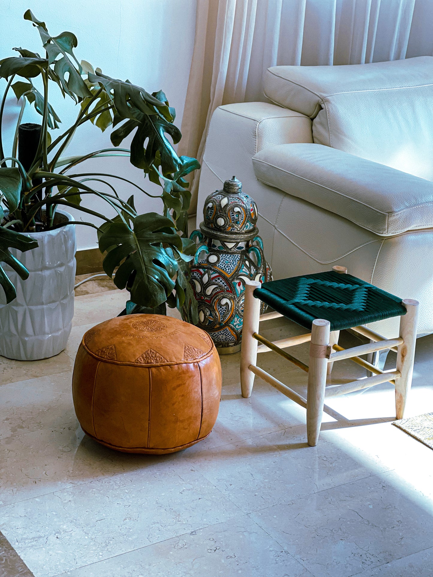 NATURAL WOVEN STOOL - SMALL