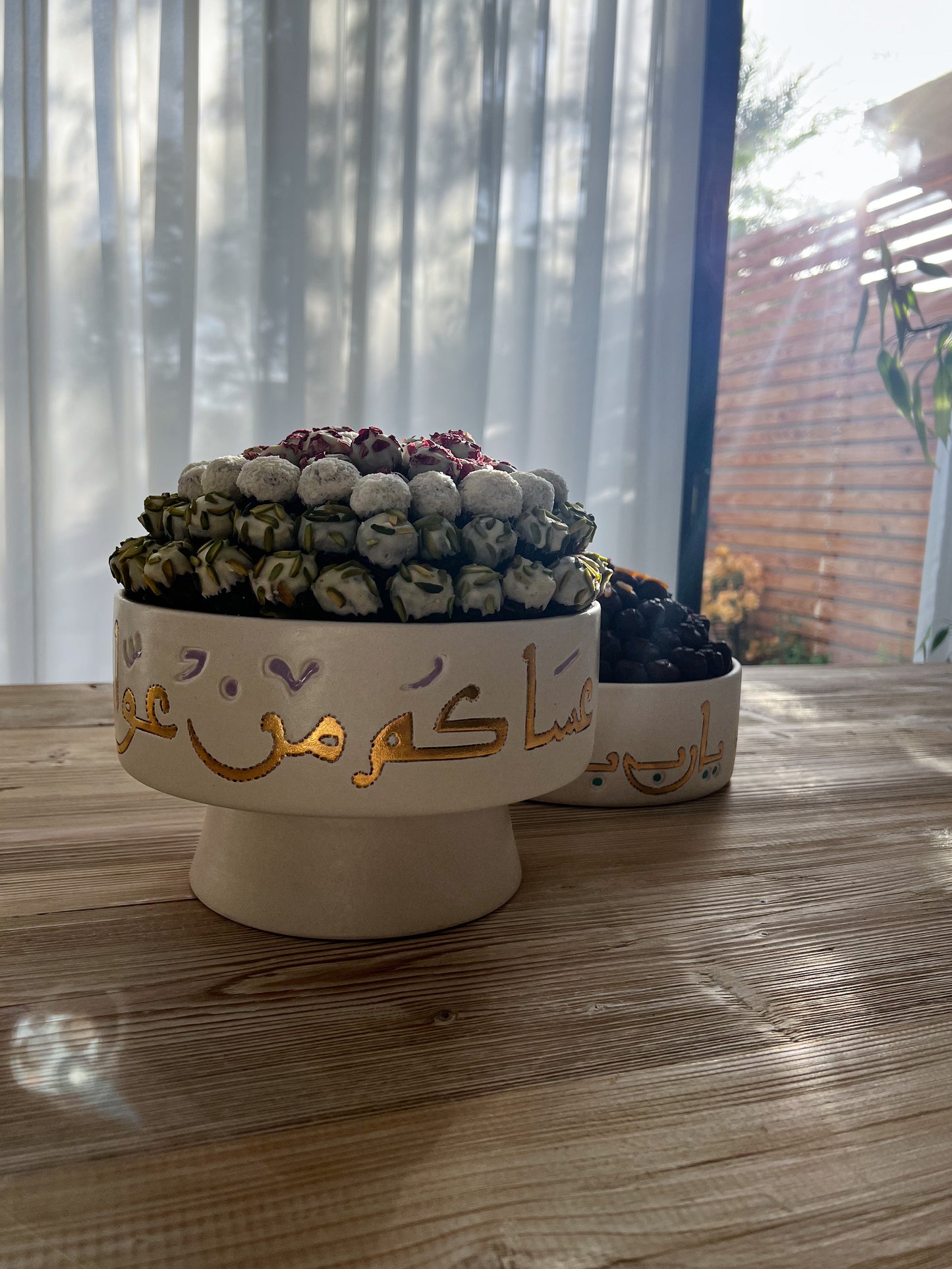 DECORATIVE STAND - 12K GOLD