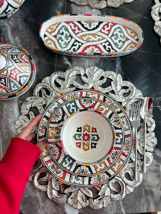 طقم الأحمر الملكي