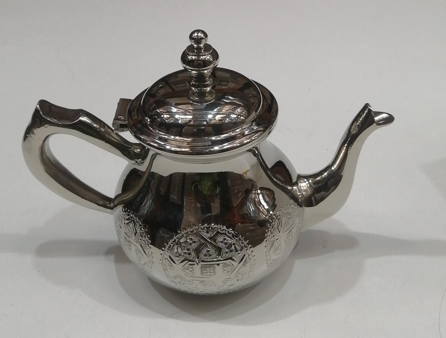 METAL TEA POT