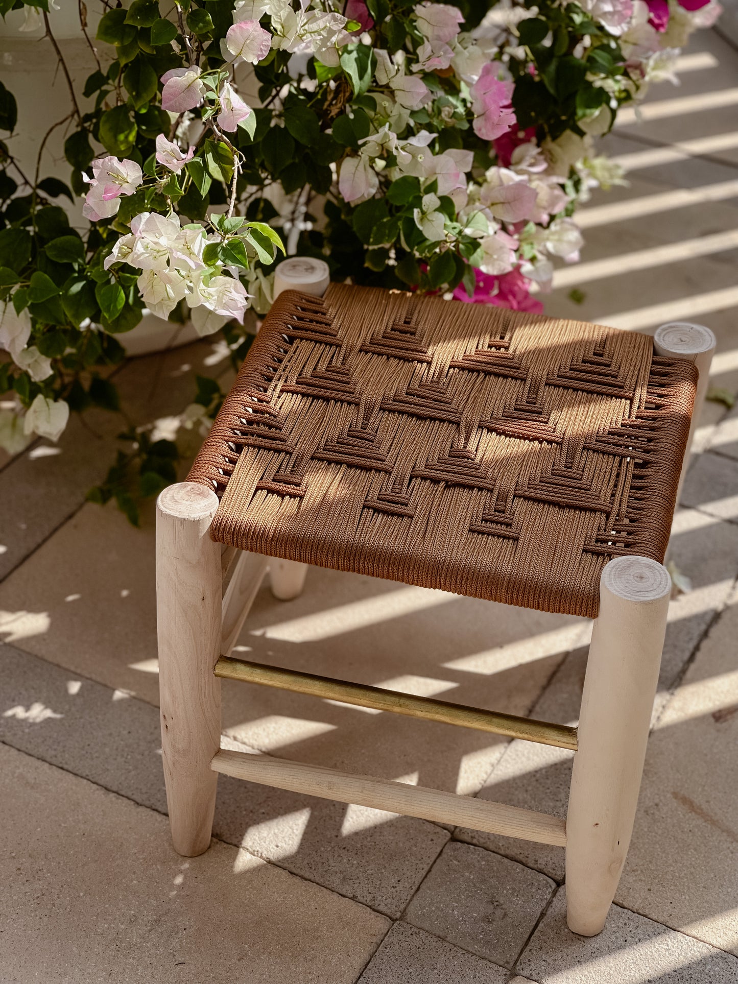 NATURAL WOVEN STOOL - MEDIUM