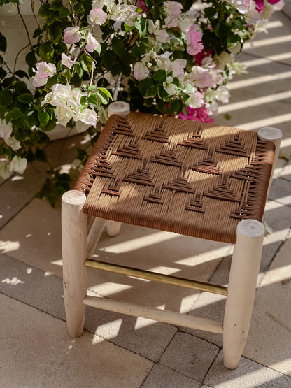 NATURAL WOVEN STOOL - MEDIUM