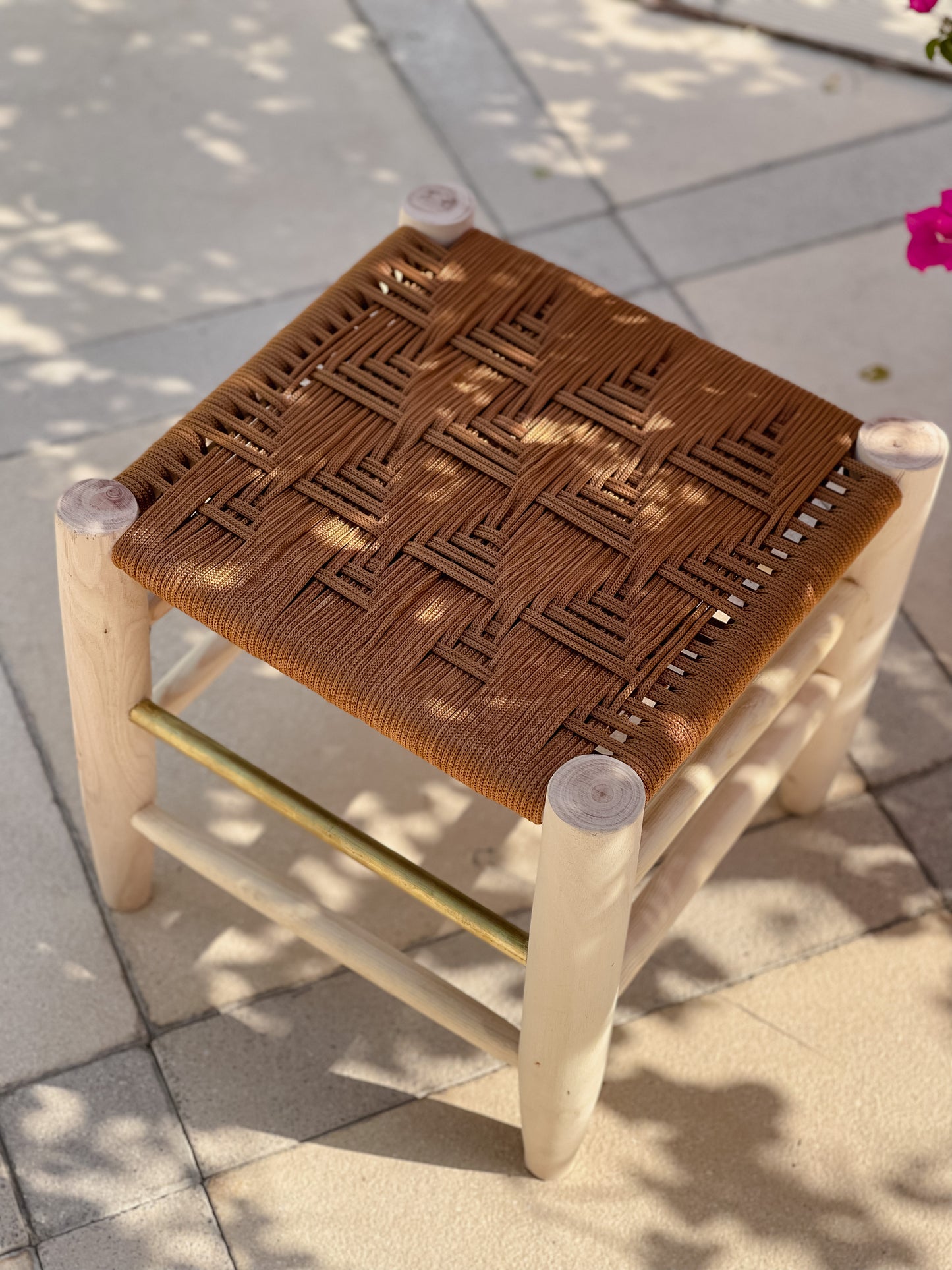 NATURAL WOVEN STOOL - MEDIUM