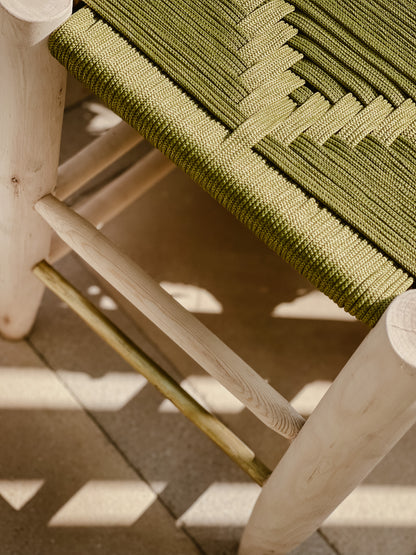 NATURAL WOVEN STOOL - MEDIUM