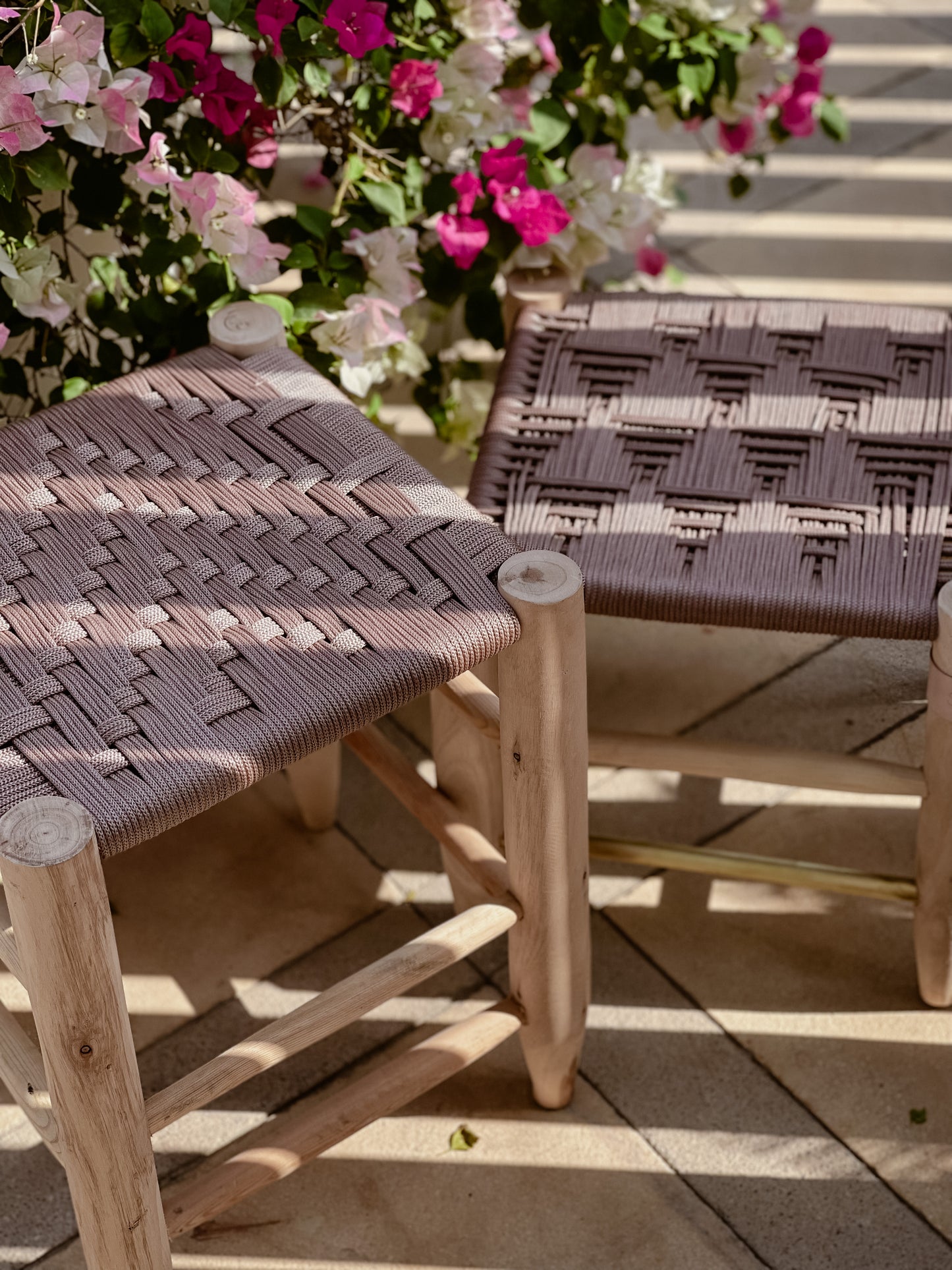 NATURAL WOVEN STOOL - MEDIUM