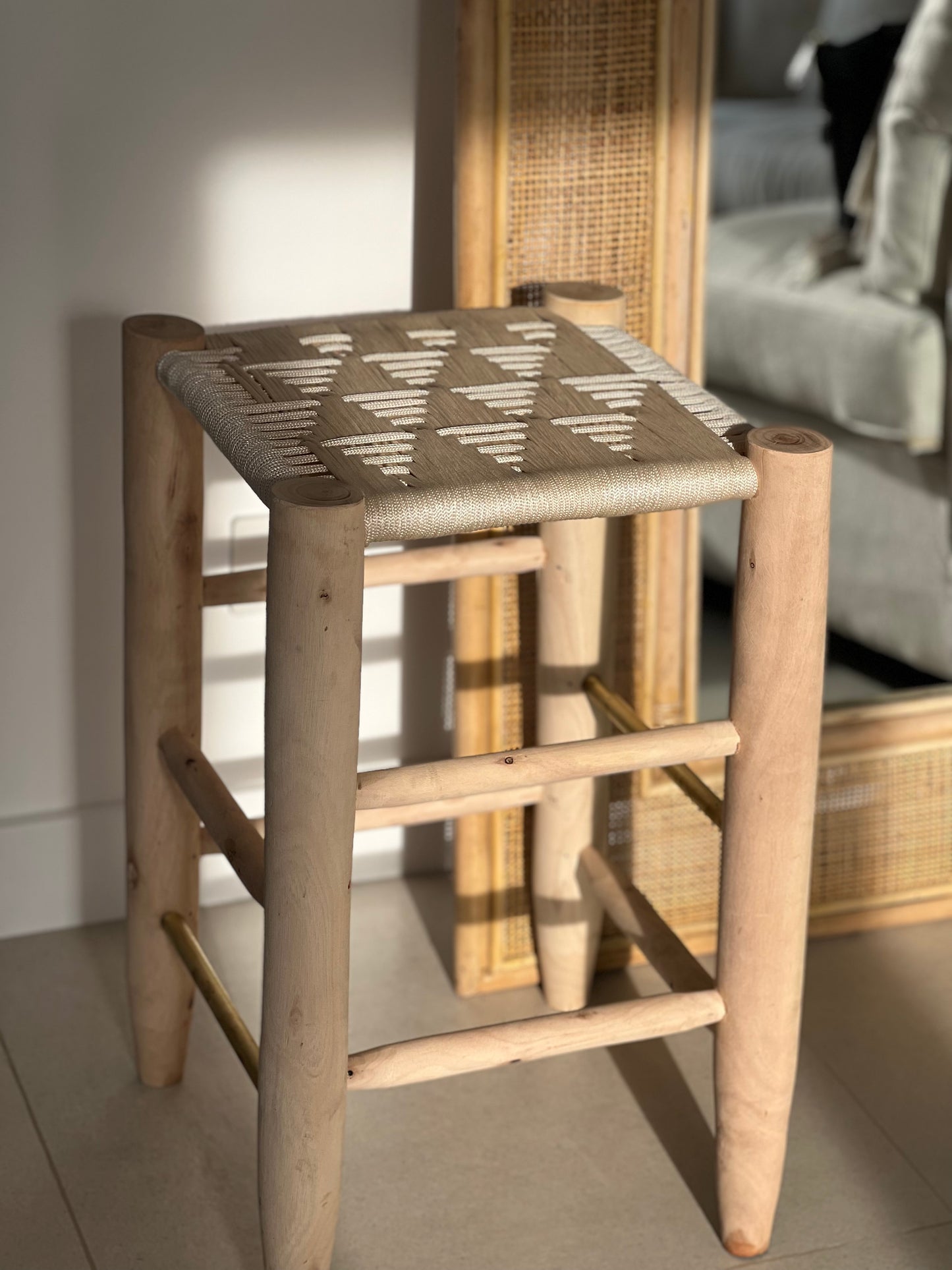 NATURAL WOVEN STOOL - LARGE